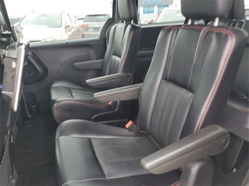 Used 2019 Dodge Grand Caravan GT image 23