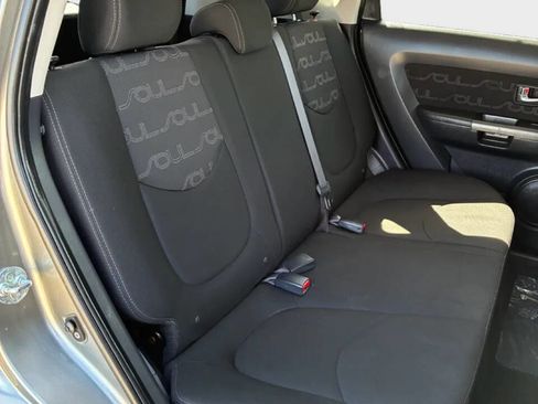 Used 2013 Kia Soul + image 14