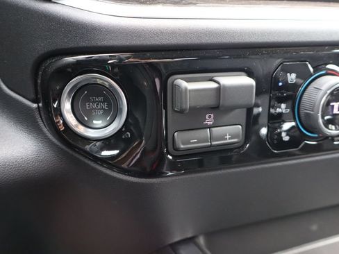 New 2026 Chevrolet Silverado 1500 LTZ w/ LTZ Premium Package AWD/4WD image 13