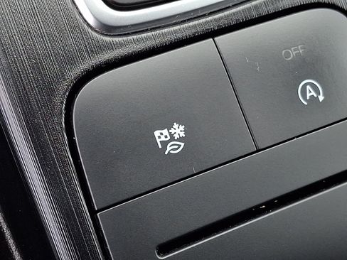 Certified 2023 Ford Escape Active AWD/4WD image 23
