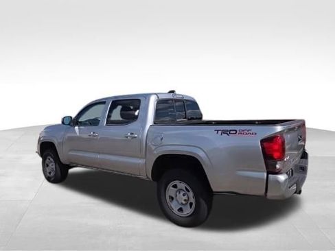 Used 2023 Toyota Tacoma SR AWD/4WD image 4