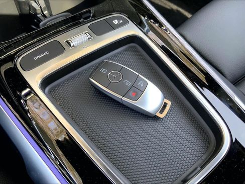 New 2026 Mercedes-Benz GLB 250 4MATIC image 21