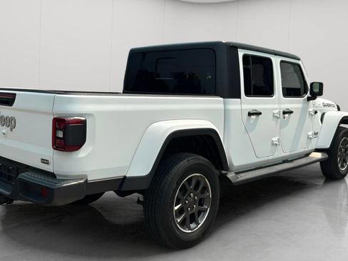 Used 2020 Jeep Gladiator Overland AWD/4WD image 5