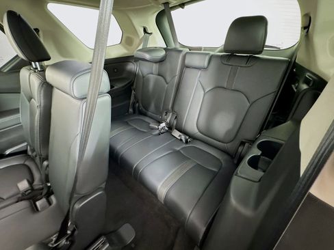 Used 2025 Honda Pilot Touring image 23