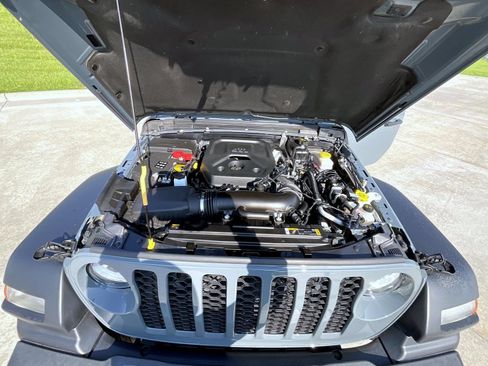 Used 2024 Jeep Wrangler Sport AWD/4WD image 21