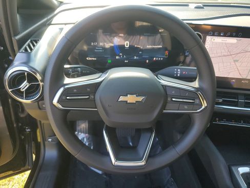 New 2026 Chevrolet Equinox EV LT image 25