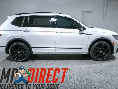 Used 2023 Volkswagen Tiguan SE R-Line AWD/4WD image 6