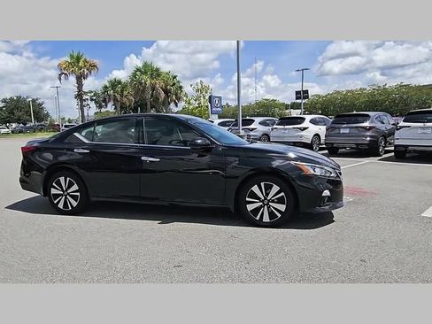 Used 2019 Nissan Altima 2.5 SV FWD image 31