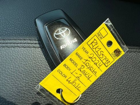 Used 2024 Toyota RAV4 XLE Premium w/ Weather Package AWD/4WD image 17