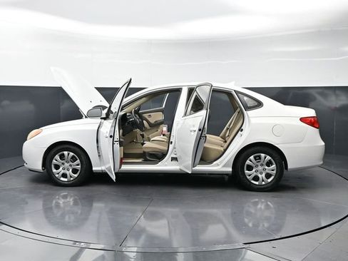 Used 2009 Hyundai Elantra GLS image 71