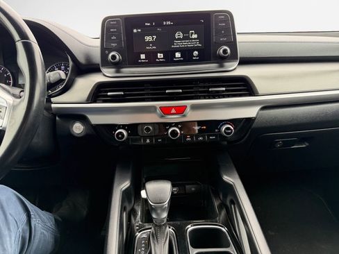 Used 2021 Kia Telluride LX image 22