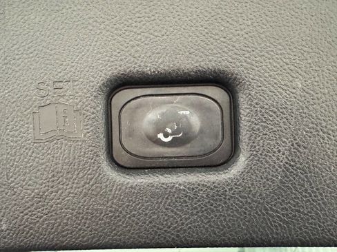 Used 2017 Lincoln MKX Reserve w/ Lincoln MKX Climate Package image 16