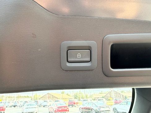 Used 2024 MAZDA MAZDA3 s image 10