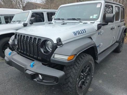 Used 2023 Jeep Wrangler Unlimited w/ Cold Weather Group AWD/4WD image 1