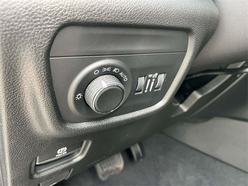 New 2025 Jeep Grand Cherokee Altitude image 25