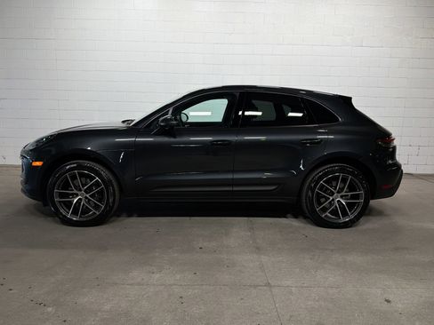 Certified 2025 Porsche Macan image 2