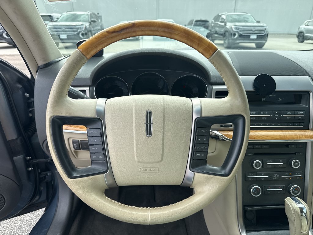 Used 2012 Lincoln MKZ FWD image 17
