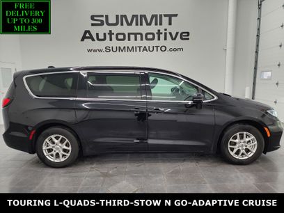 Used 2024 Chrysler Pacifica Touring-L