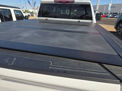 Used 2025 GMC Sierra 2500 AT4 w/ AT4 Premium Plus Package image 11