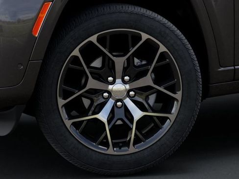 New 2026 Jeep Grand Cherokee Summit AWD/4WD image 8