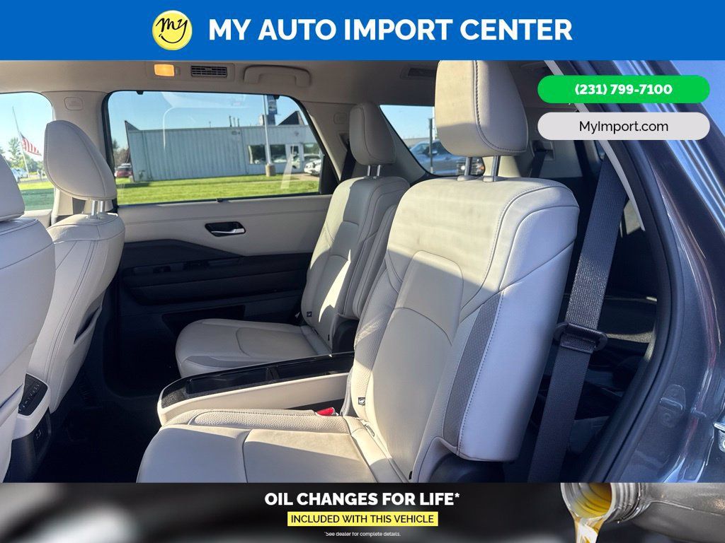 Used 2025 Nissan Pathfinder SL w/ SL Premium Package AWD/4WD image 22