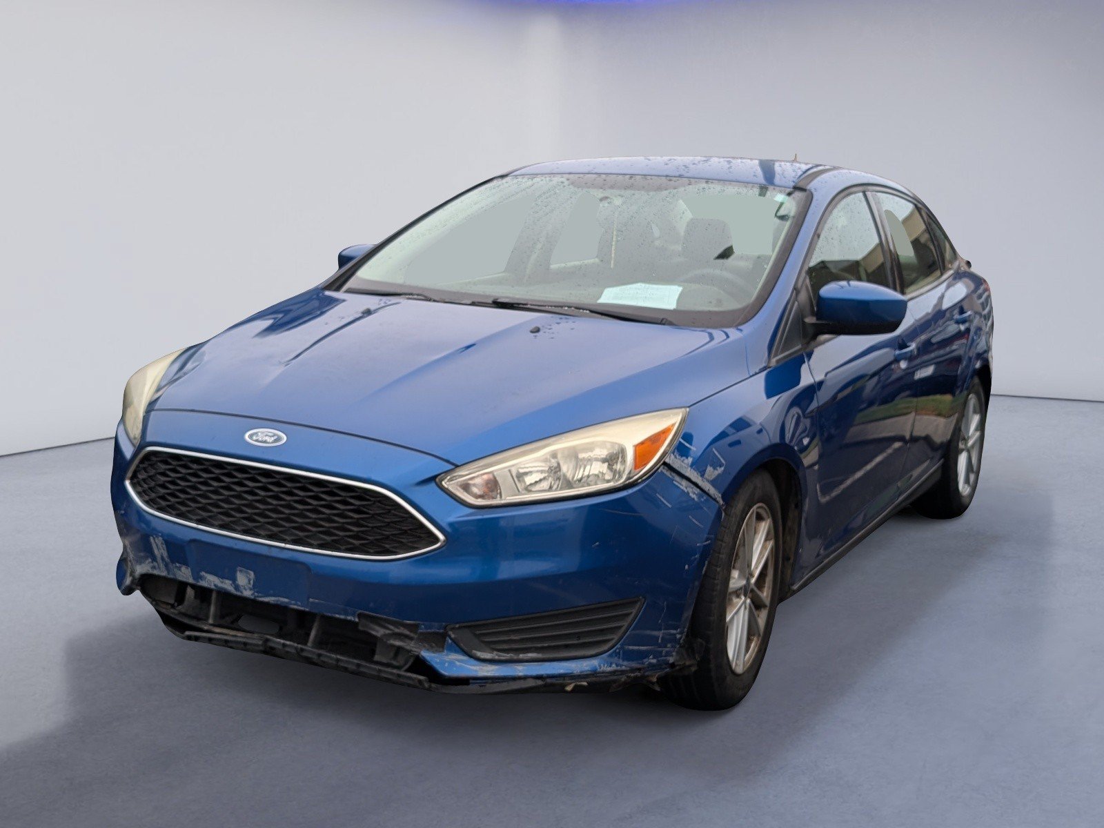 Used 2018 Ford Focus SE FWD image 2