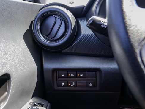 Used 2024 Nissan Kicks S FWD image 31