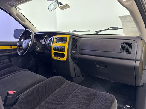 Used 2004 Dodge Ram 1500 Truck SLT w/ Sport Appearance Group image 5