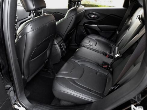 Used 2021 Jeep Cherokee Limited w/ Mopar Interior Package image 50