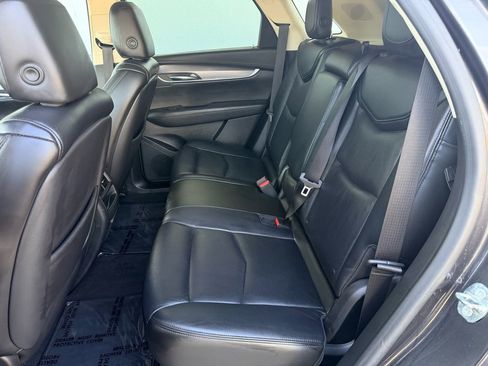 Used 2017 Cadillac XT5 Luxury w/ Driver Awareness Package image 15