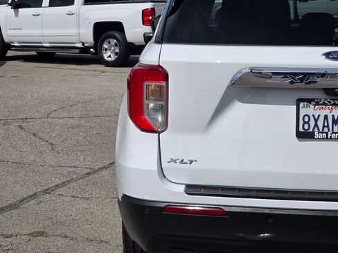 Used 2021 Ford Explorer XLT image 8