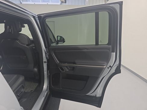 Used 2024 Rivian R1S Adventure AWD/4WD image 19