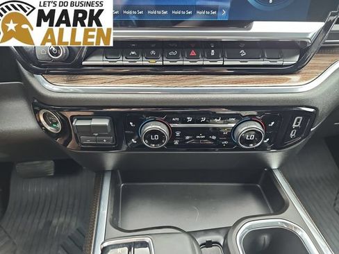 Used 2024 Chevrolet Silverado 1500 RST AWD/4WD image 17