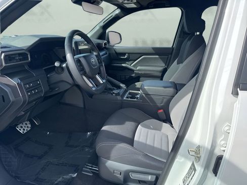 Used 2025 Toyota 4Runner TRD Sport image 9