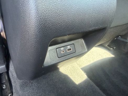 Used 2025 Nissan Altima 2.5 SV FWD image 21