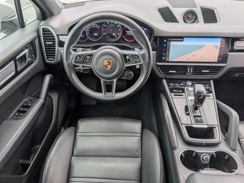 Certified 2023 Porsche Cayenne Platinum Edition AWD/4WD image 19