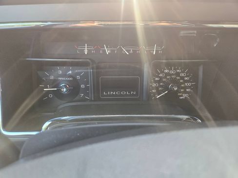 Used 2014 Lincoln Navigator 4WD image 12