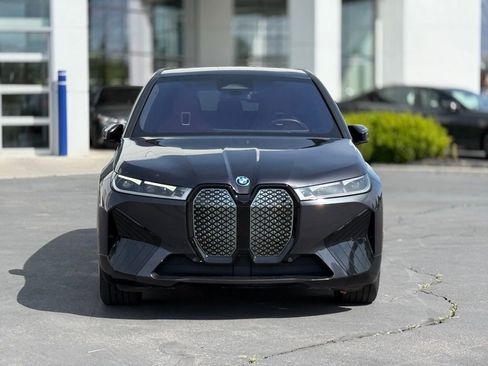 Used 2023 BMW iX xDrive50 w/ Premium Package AWD/4WD image 2