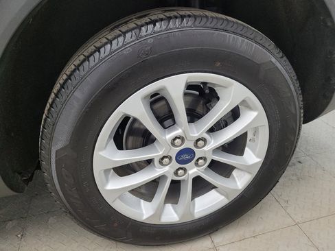 Used 2020 Ford Escape SE image 31