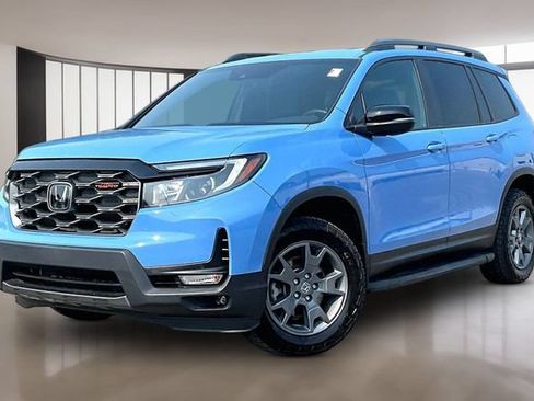 Used 2025 Honda Passport TrailSport image 1