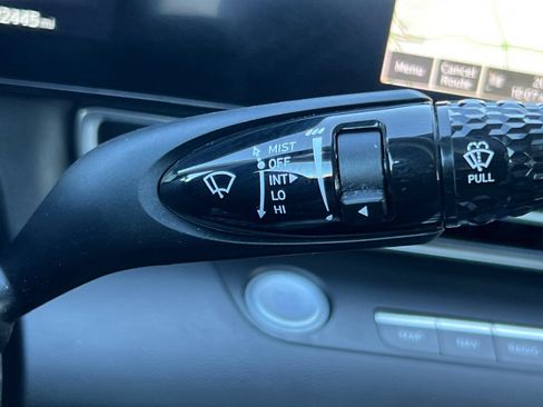 Used 2023 Hyundai Elantra Limited FWD image 38