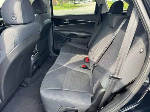 Used 2018 Kia Sorento L FWD image 14