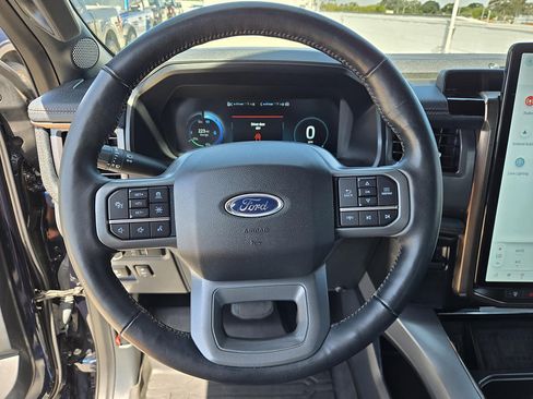 Used 2022 Ford F150 Lightning Lariat AWD/4WD image 18