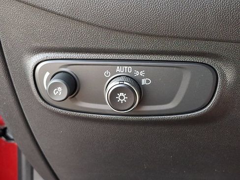 Used 2024 Chevrolet Equinox LT AWD/4WD image 25