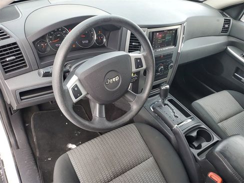 Used 2009 Jeep Grand Cherokee Laredo w/ Trailer Tow Group image 10