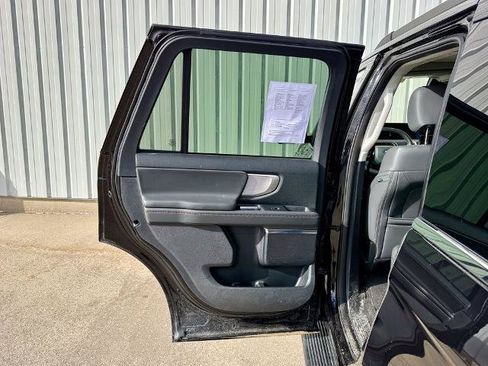 Certified 2025 Ford Expedition Active image 16