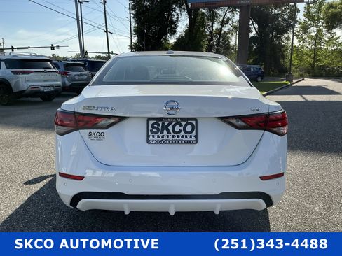 Used 2022 Nissan Sentra SV image 4