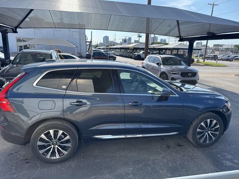 Certified 2023 Volvo XC60 B5 Plus w/ Climate Package FWD image 4