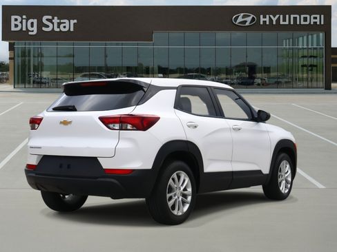 Used 2024 Chevrolet TrailBlazer LS image 4