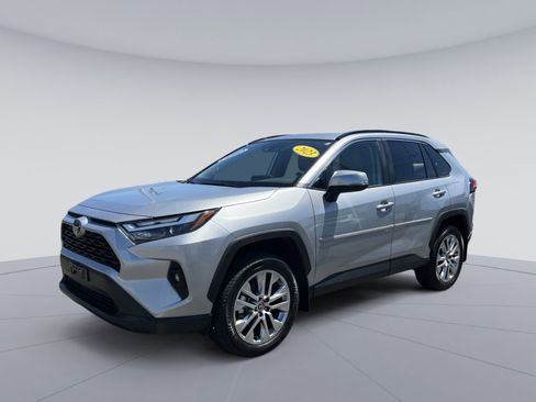 Used 2023 Toyota RAV4 XLE Premium AWD/4WD image 1